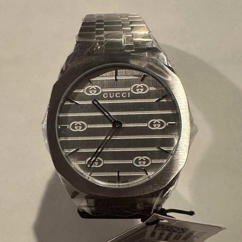 Gucci 25H 38mm watch